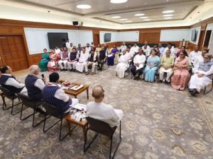 Read more about the article पीएम आवास पर एनडीए सांसदों की अहम बैठक, सहयोगी दलों के जनप्रतिनिधियों को दिया एकजुटता और भरोसे का संदेश